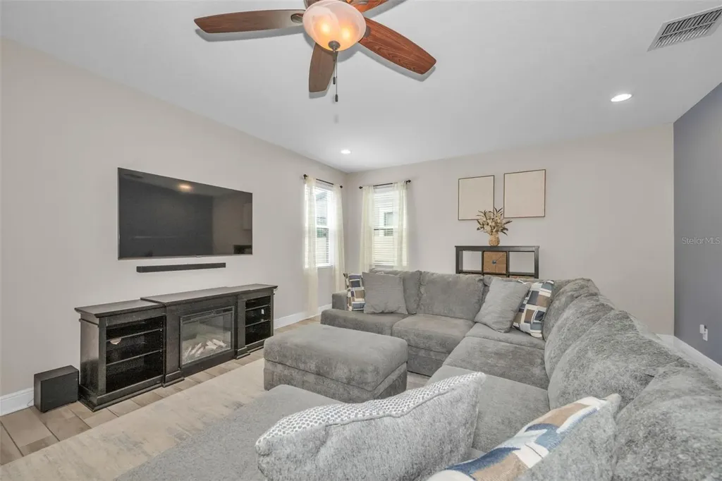 10764 Pleasant Knoll Drive Tampa FL 33647