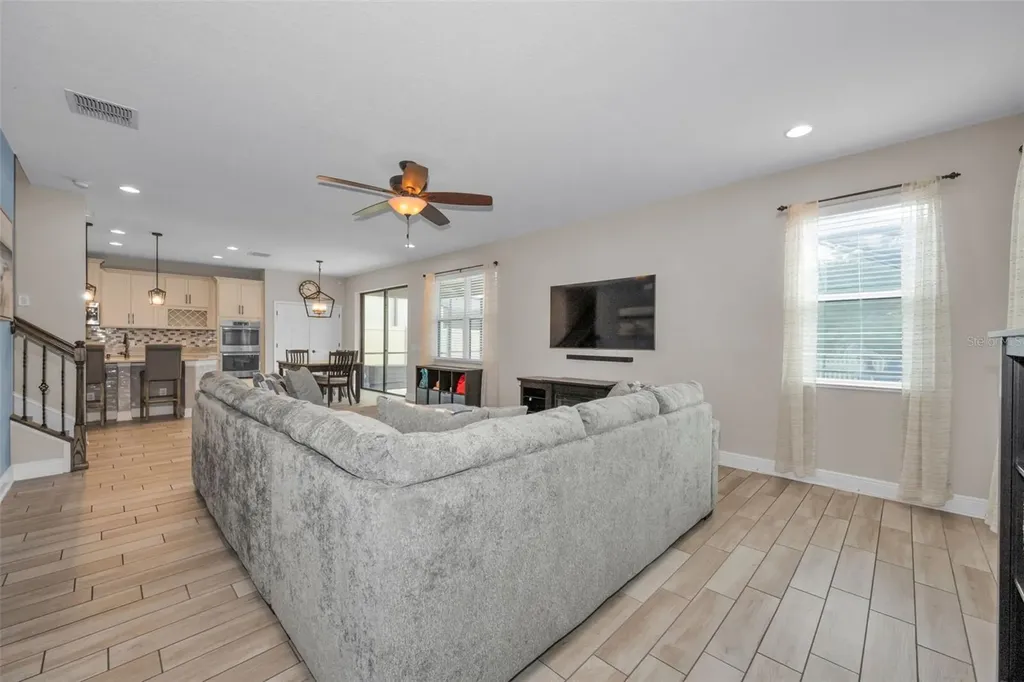10764 Pleasant Knoll Drive Tampa FL 33647