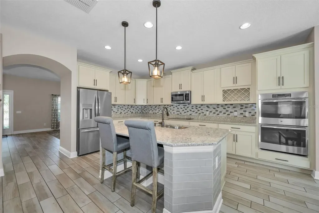 10764 Pleasant Knoll Drive Tampa FL 33647