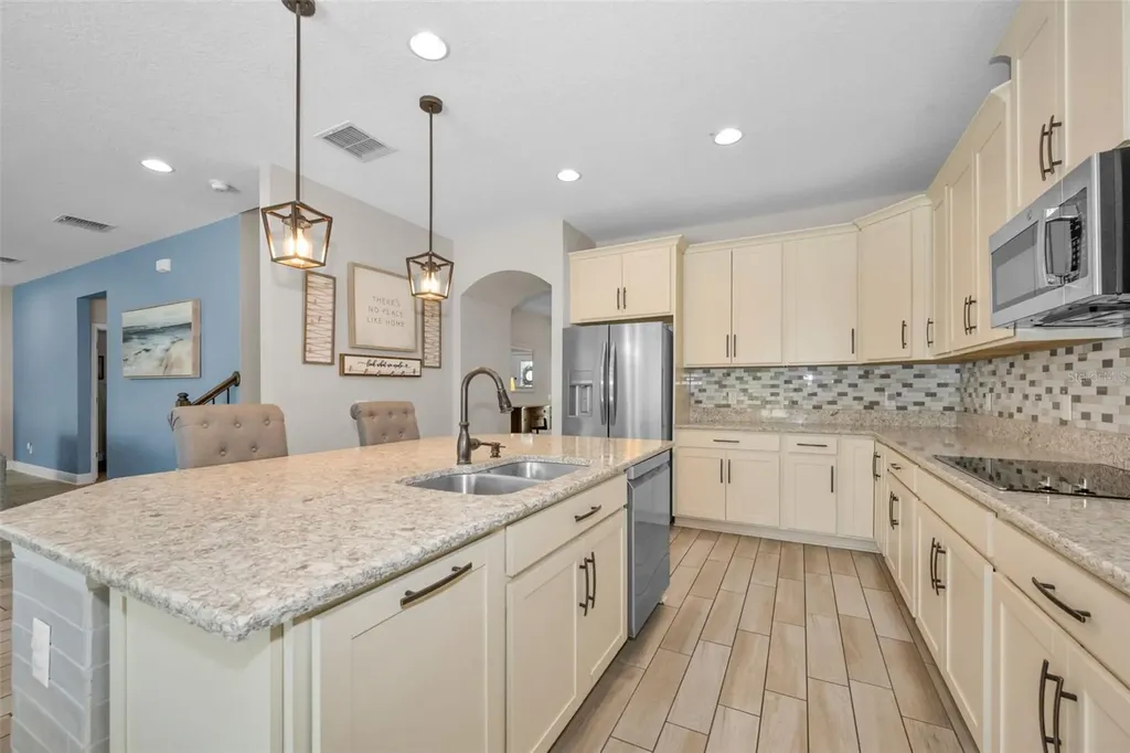 10764 Pleasant Knoll Drive Tampa FL 33647