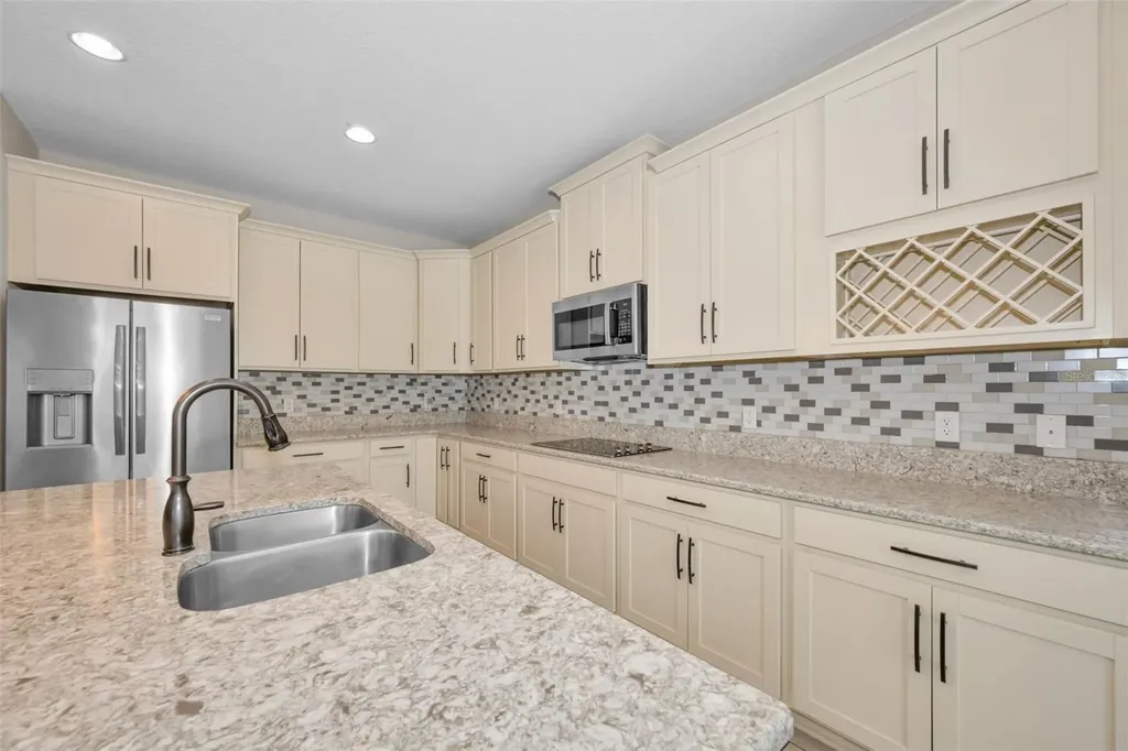 10764 Pleasant Knoll Drive Tampa FL 33647