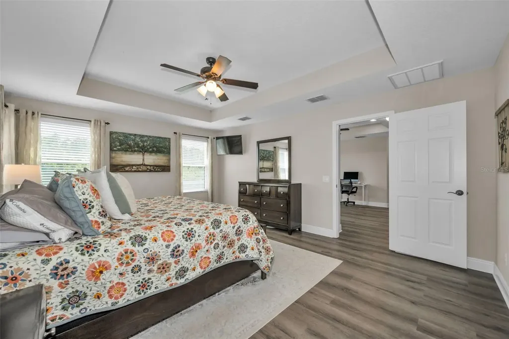 10764 Pleasant Knoll Drive Tampa FL 33647