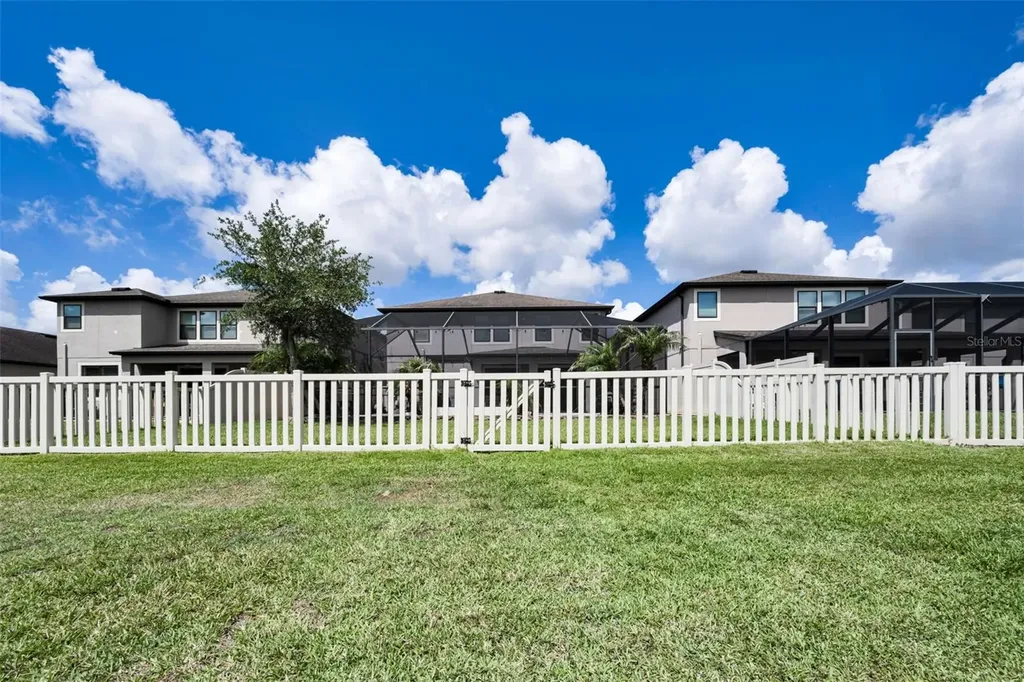 10764 Pleasant Knoll Drive Tampa FL 33647