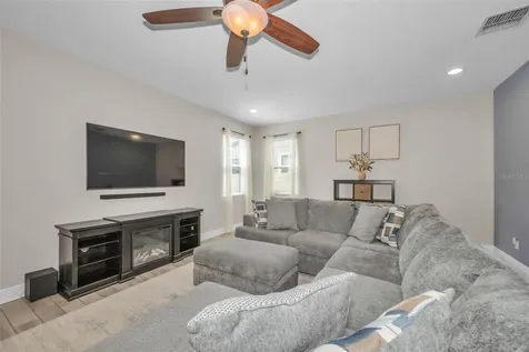 10764 Pleasant Knoll Drive Tampa FL 33647