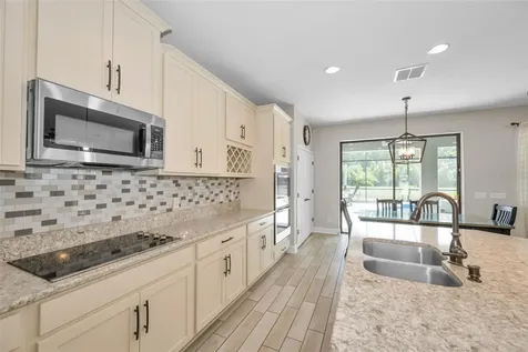 10764 Pleasant Knoll Drive Tampa FL 33647