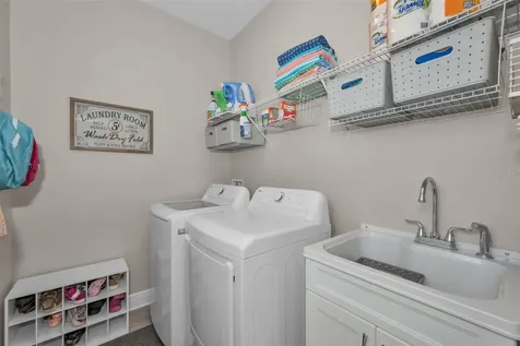 10764 Pleasant Knoll Drive Tampa FL 33647