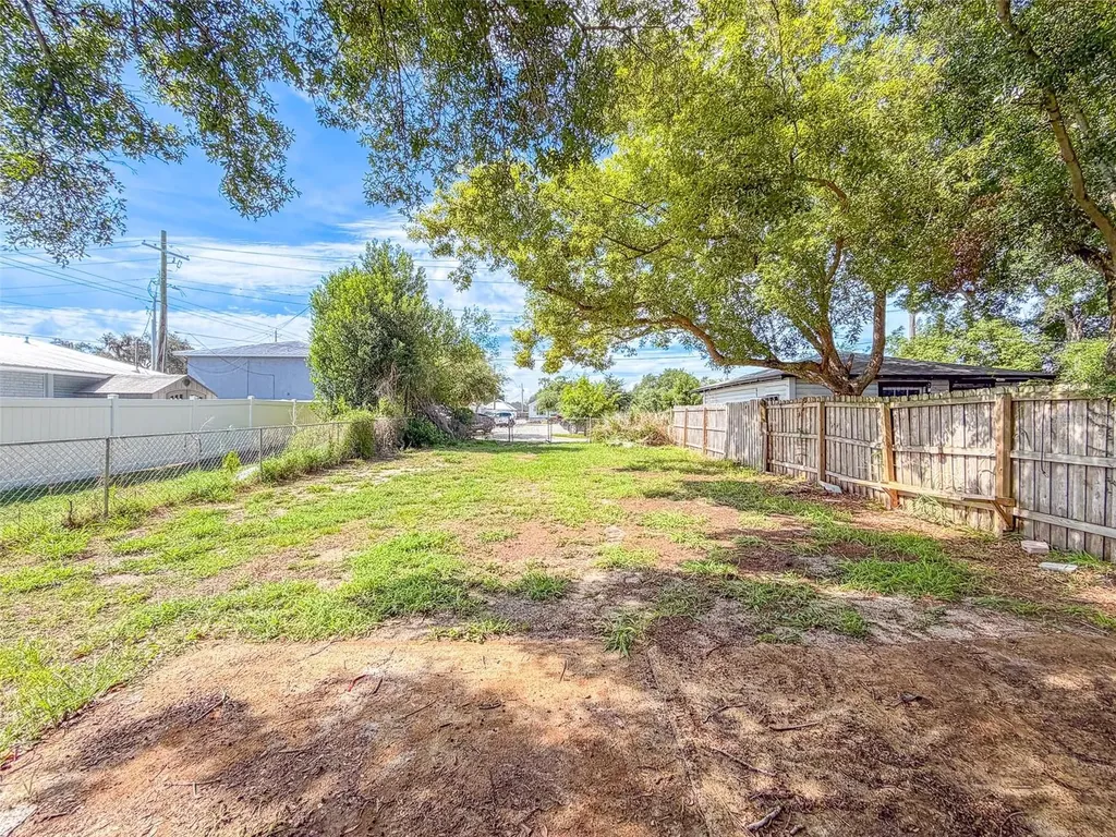 106 Avenue D SW Winter Haven FL 33880