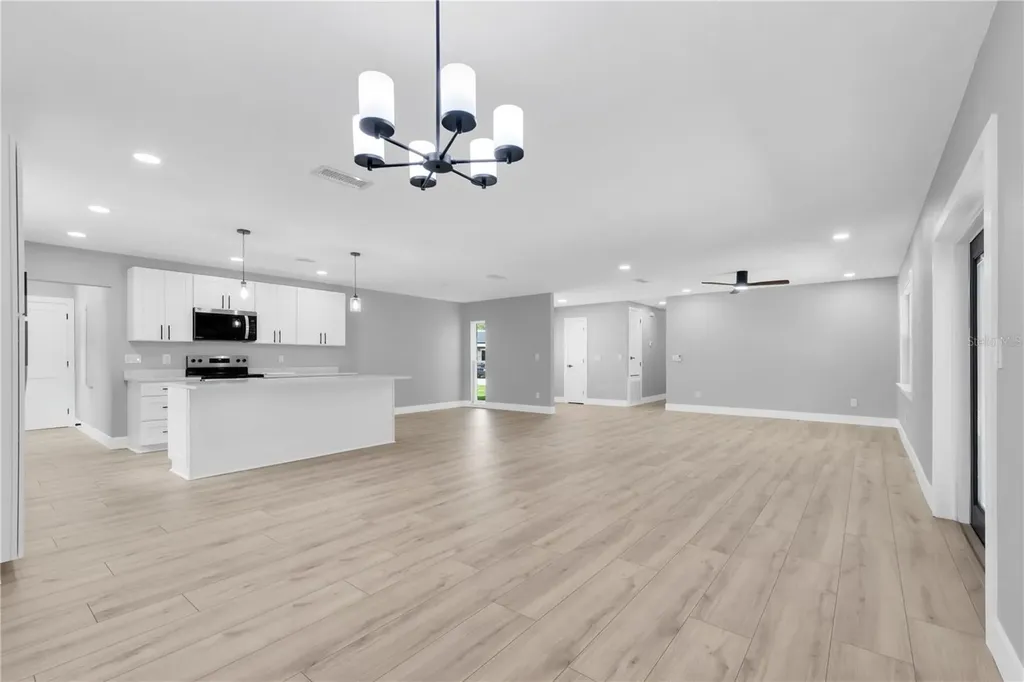 501 Hillpine Way Brandon FL 33510