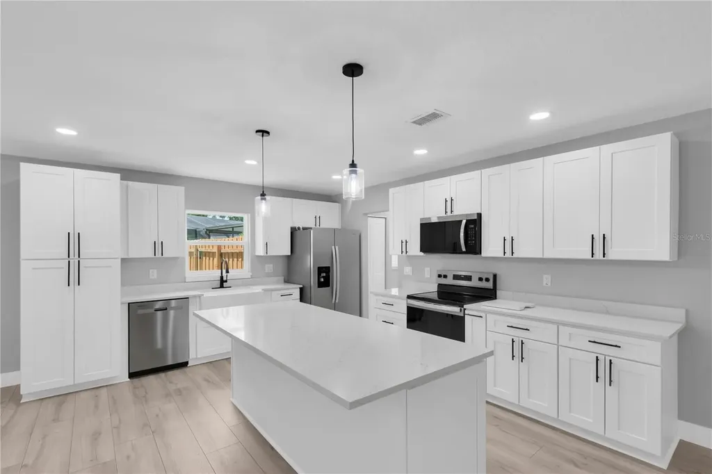 501 Hillpine Way Brandon FL 33510