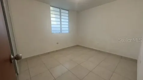 15 T Las Piedras PR 00771