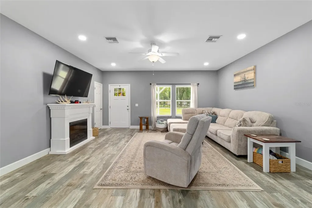 14366 NE 42nd Terrace Anthony FL 32617