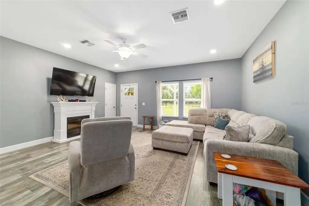 14366 NE 42nd Terrace Anthony FL 32617