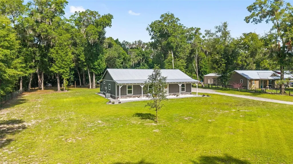 14366 NE 42nd Terrace Anthony FL 32617