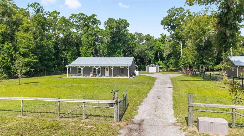 14366 NE 42nd Terrace Anthony FL 32617