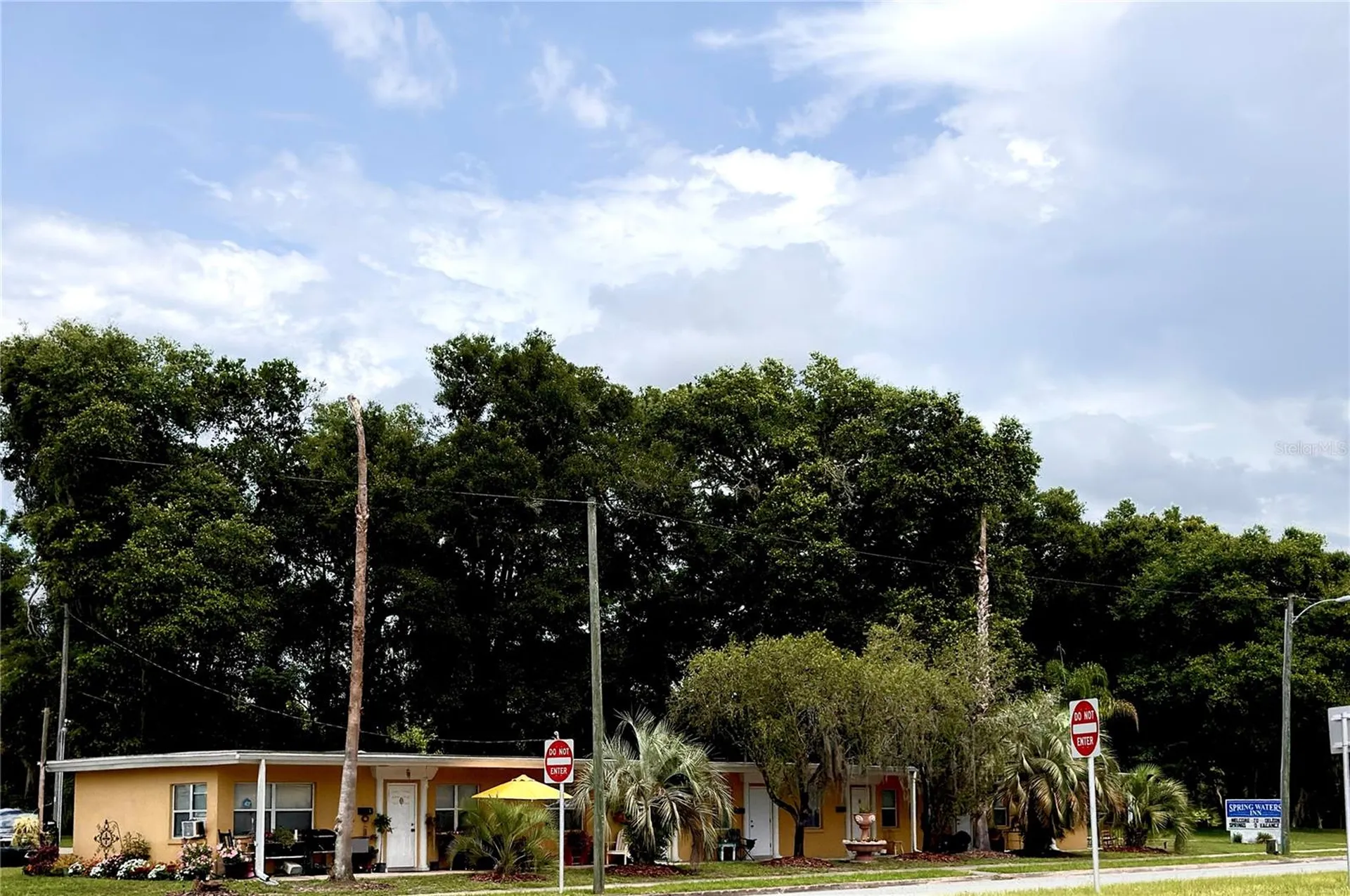 4851 Us Highway 17 Highway De Leon Springs FL 32130
