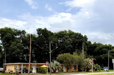 4851 Us Highway 17 Highway De Leon Springs FL 32130