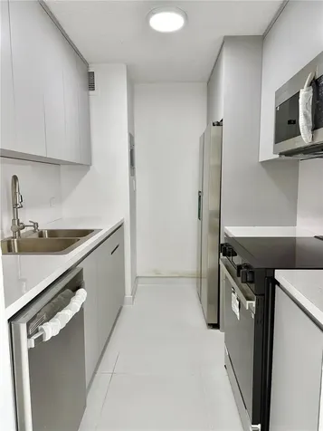 14 Ave.san Patricio Guaynabo PR 00968