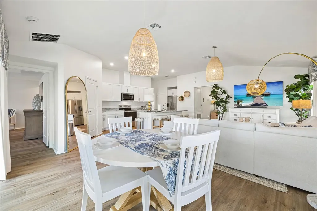 915 Overpool Avenue Davenport FL 33896