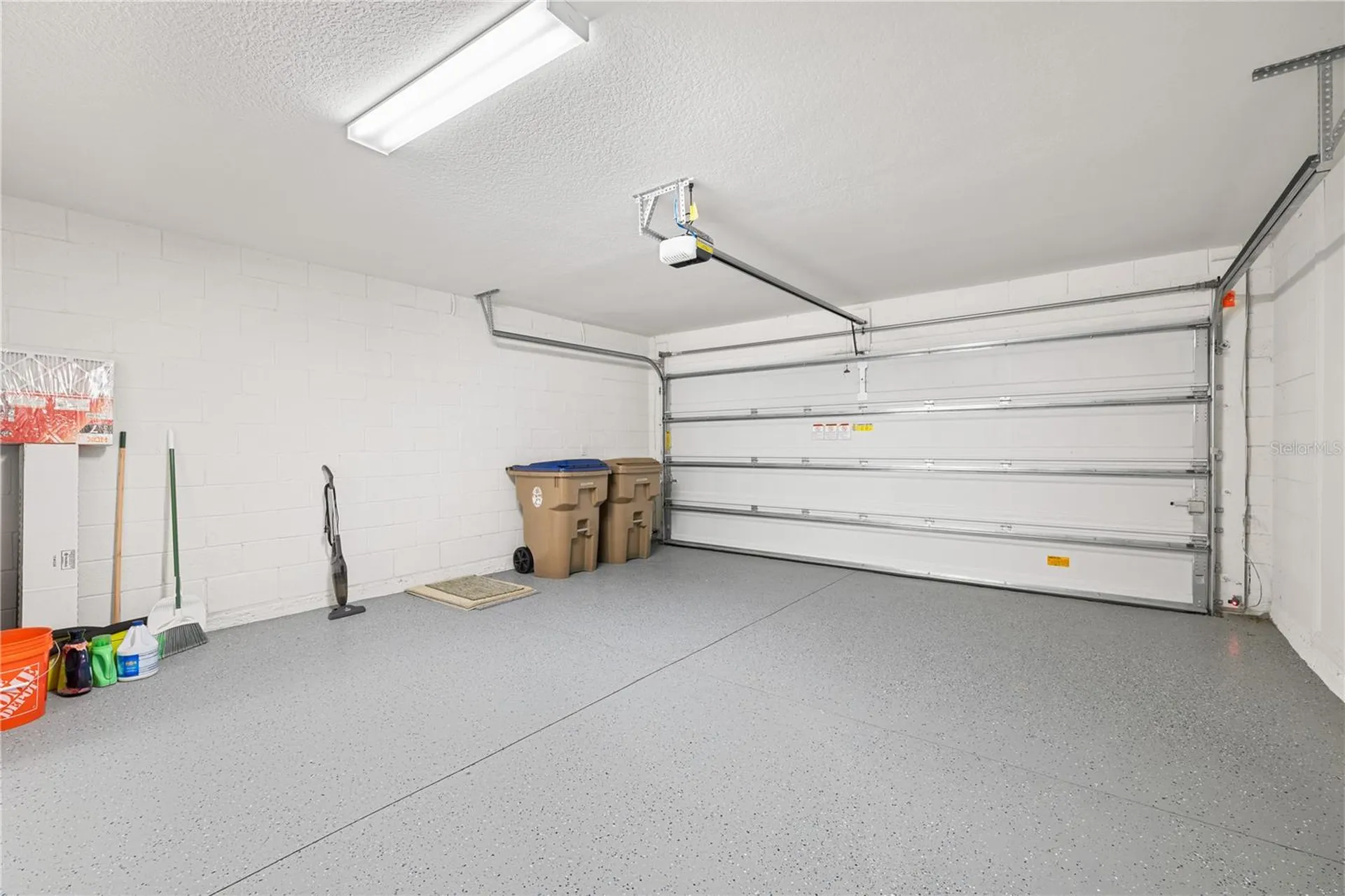 915 Overpool Avenue Davenport FL 33896