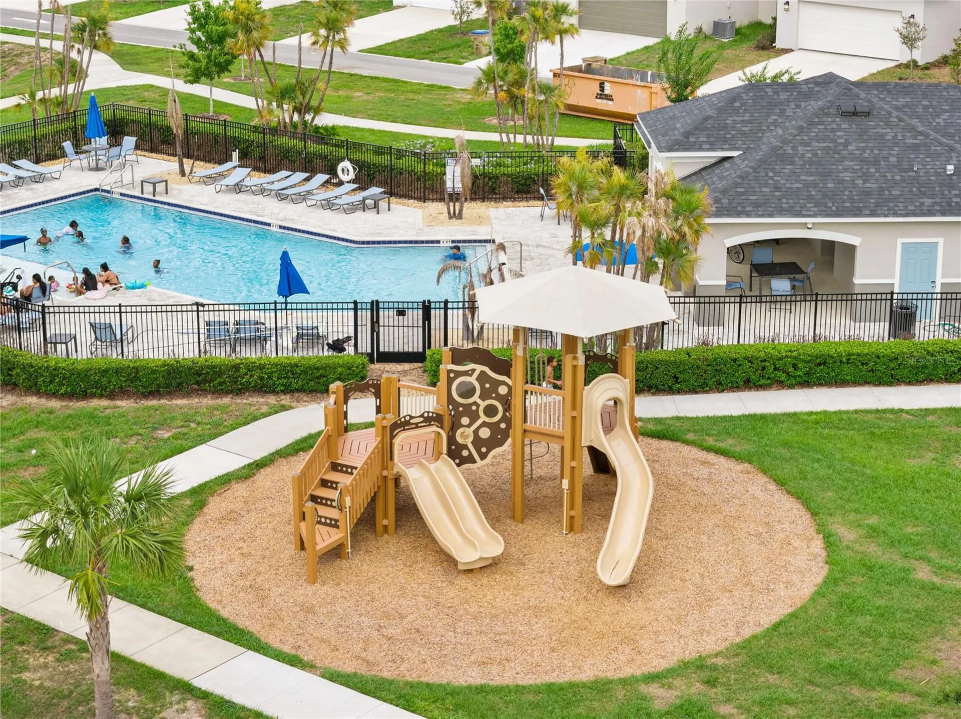 915 Overpool Avenue Davenport FL 33896