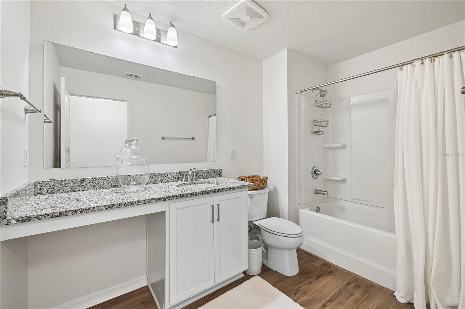 915 Overpool Avenue Davenport FL 33896