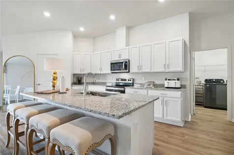 915 Overpool Avenue Davenport FL 33896