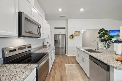 915 Overpool Avenue Davenport FL 33896