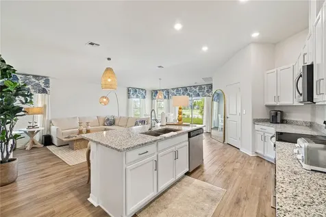 915 Overpool Avenue Davenport FL 33896