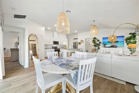 915 Overpool Avenue Davenport FL 33896