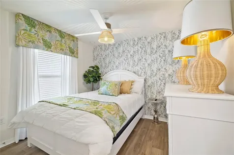915 Overpool Avenue Davenport FL 33896
