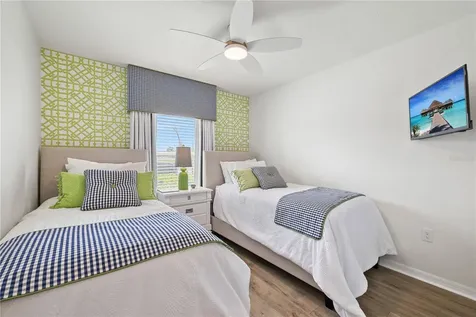 915 Overpool Avenue Davenport FL 33896