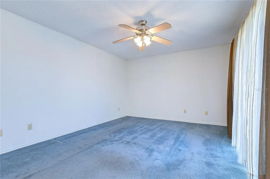 15406 E Pond Woods Drive Tampa FL 33618
