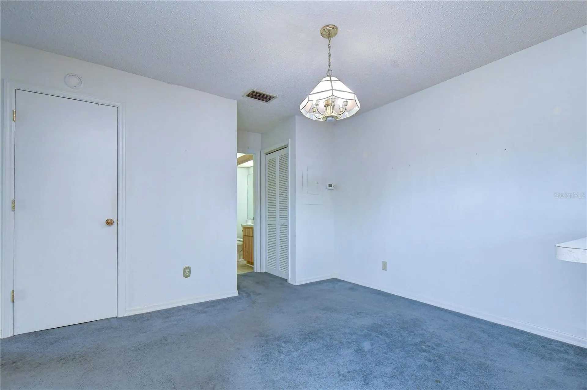 15406 E Pond Woods Drive Tampa FL 33618