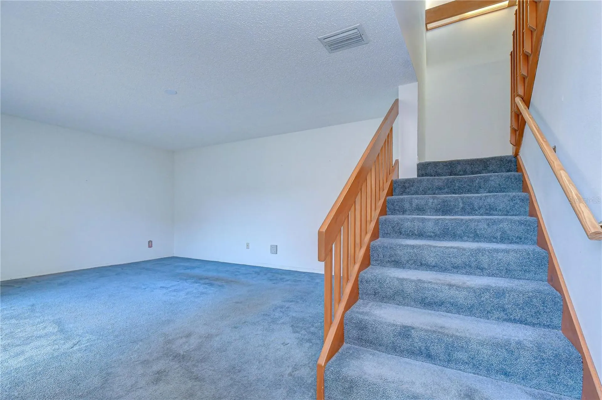 15406 E Pond Woods Drive Tampa FL 33618
