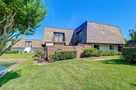 15406 E Pond Woods Drive Tampa FL 33618