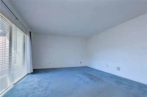 15406 E Pond Woods Drive Tampa FL 33618