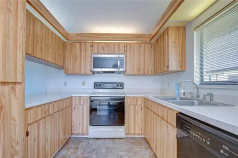 15406 E Pond Woods Drive Tampa FL 33618