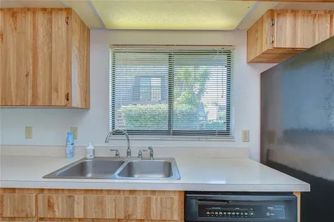 15406 E Pond Woods Drive Tampa FL 33618