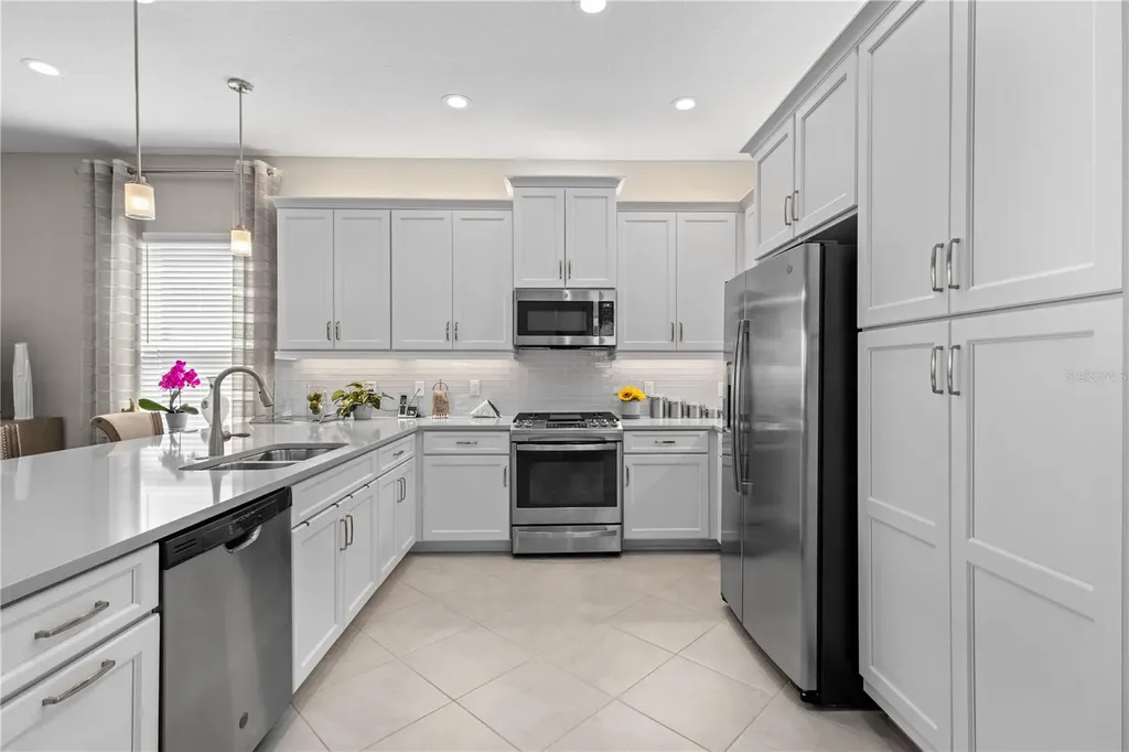 4839 Sevilla Shores Drive Wimauma FL 33598