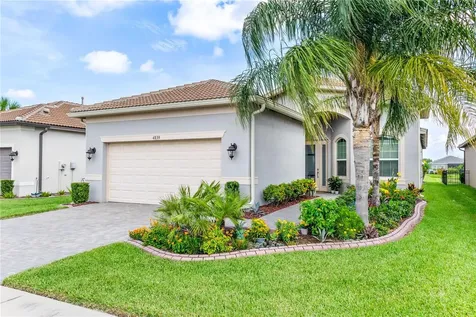 4839 Sevilla Shores Drive Wimauma FL 33598