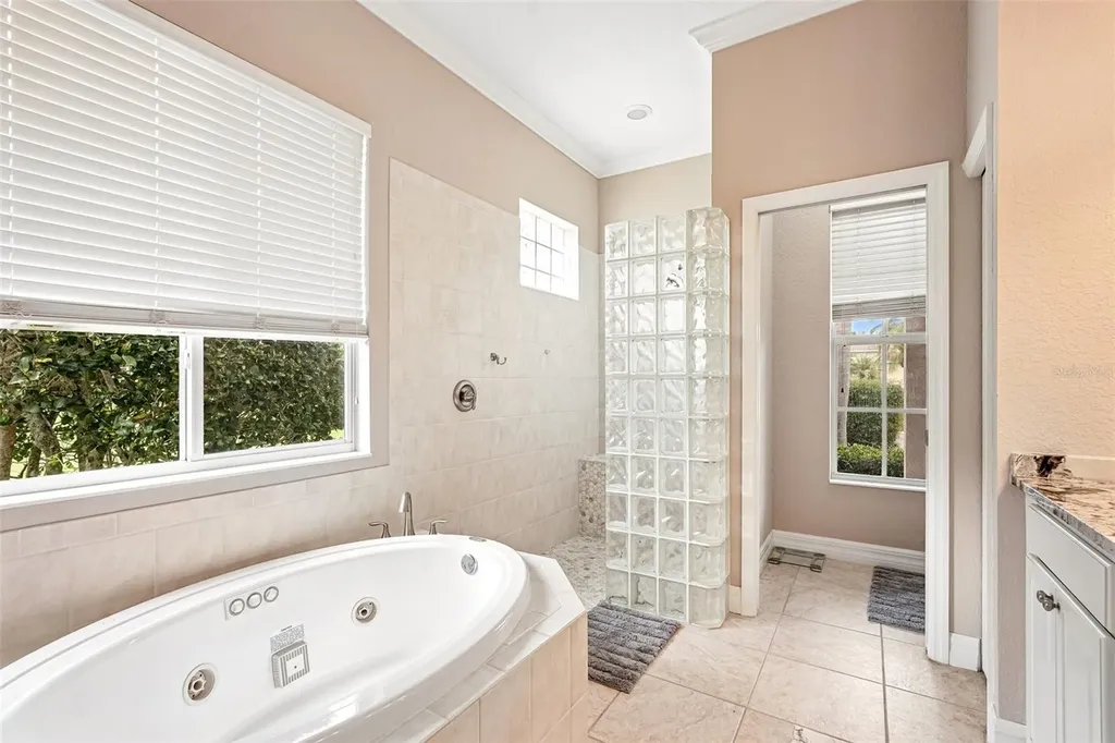 6615 Butlers Crest Drive Bradenton FL 34203