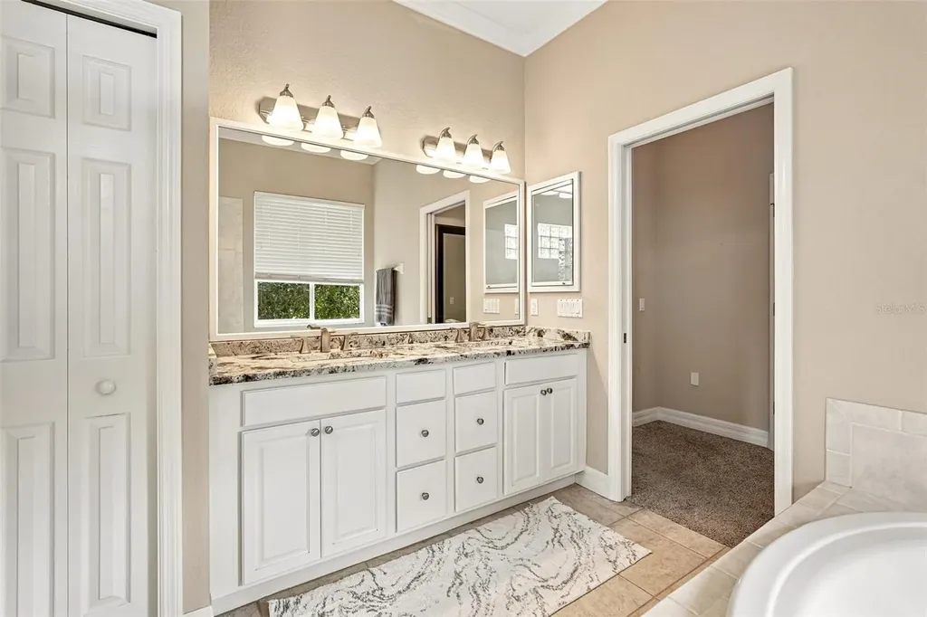 6615 Butlers Crest Drive Bradenton FL 34203