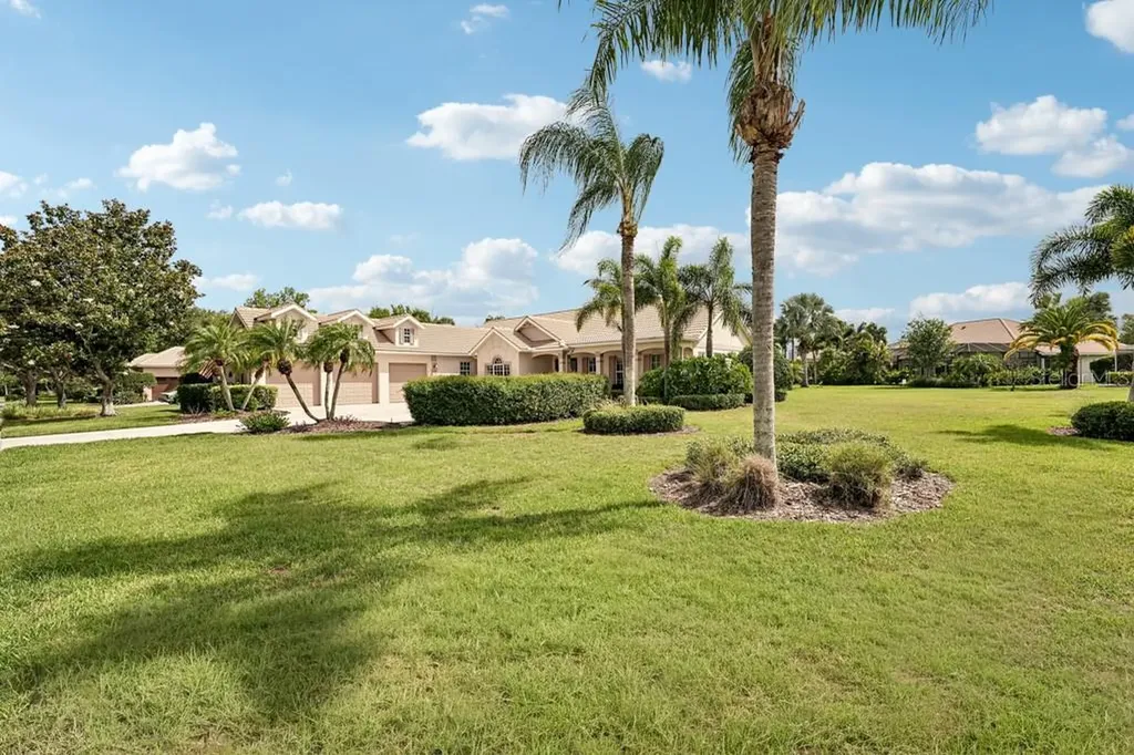 6615 Butlers Crest Drive Bradenton FL 34203