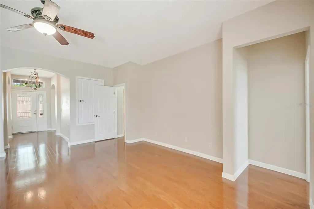 1904 Candlenut Circle Apopka FL 32712