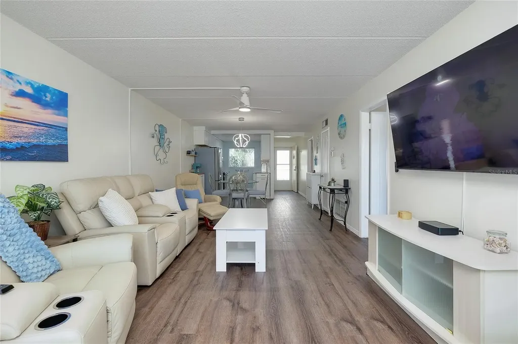 708 Tamiami Trail S Venice FL 34285