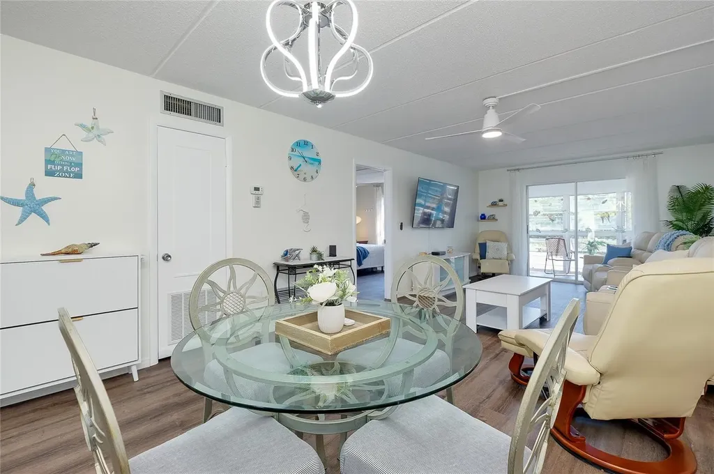 708 Tamiami Trail S Venice FL 34285