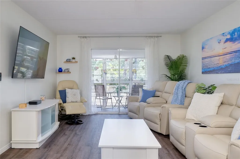 708 Tamiami Trail S Venice FL 34285