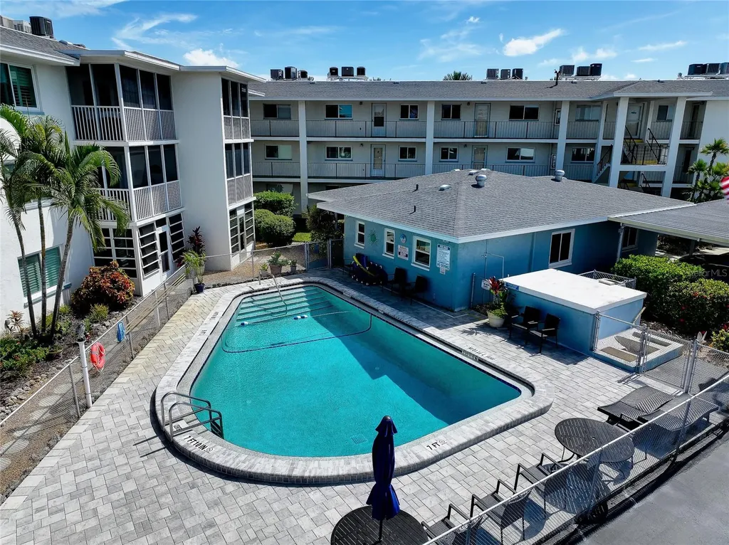 708 Tamiami Trail S Venice FL 34285