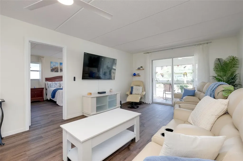 708 Tamiami Trail S Venice FL 34285