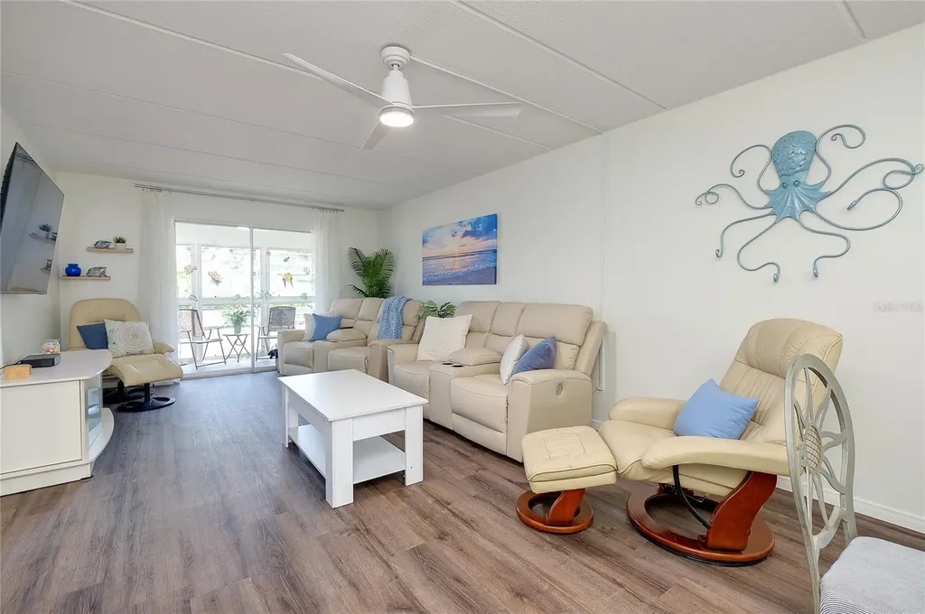708 Tamiami Trail S Venice FL 34285